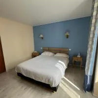 Logis Hôtel & Restaurant - Le Bretagne, ξενοδοχείο σε Sillé-le-Guillaume