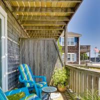Enjoy the Pool & Beach! Coastal Provincetown Condo, hotelli kohteessa Provincetown