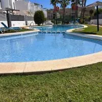 Villa Dulcinea - alojamiento familiar en segunda línea de playa con piscina, hotell sihtkohas Alcossebre