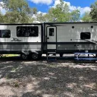 Glamping at Double S Farms, hotel en Spring Hill