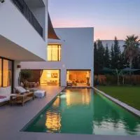 Villa Palawan Gammarth - Your Bali-Inspired Paradise & Tropical Haven, hotel v mestu Gammarth