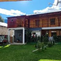 Guest House Waterfall, hotel en Mazeri