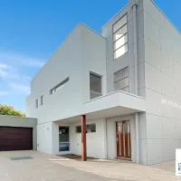 Hamptons Retreat by the Bay - Cowes Coastal Escape, hotel v destinácii Cowes