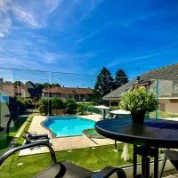 Appartamento in villa con piscina privata e vasca idromassaggio ad uso esclusivo – hotel w mieście Rivarolo Canavese