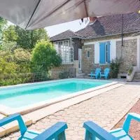 Le Clos des Poncétys - gîte de charme avec piscine dans les vignes de Bourgogne, hotell i Davayé