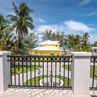 Villa By the Beach - sleeps 8 plus, hotel u Nassauu