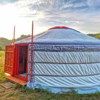 Les Cabanes d Erhes, готель у місті Saint-Pé-de-Bigorre
