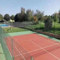Alojamiento AJO con piscina y tenis - Ajo Palace, ξενοδοχείο σε Ajo