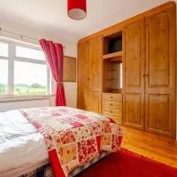 Spacious Home by Lough Rynn Castle Wedding Venue – hotel w mieście Mohill
