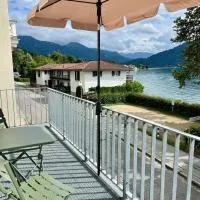bloom - Traumlage direkt am See in Tegernsee Stadt, hôtel à Tegernsee