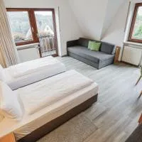 Landidyll Hotel Zum Alten Schloss, hotel en Kirchensittenbach