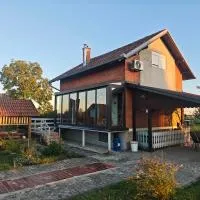 Kuća za odmor Bella, hotel di Sotin