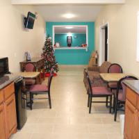 American Inn & Suites, hotel near Cox Field Airport - PRX, Paris