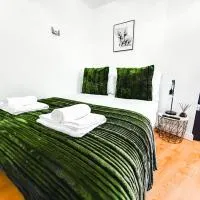 Chic Studio, Free parking, Sleeps 2, hôtel à Pudsey