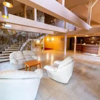 Bobrowy Resort – hotel w mieście Bobrowa