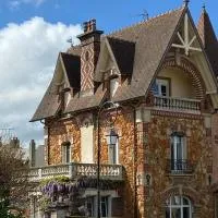 Le Lierre et La Rose, hotel u gradu Egl