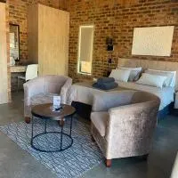 MK & R Guesthouse, hotel u gradu 'Alberton'