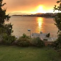 ΧΑΛΚΙΔΑ, Διαμέρισμα σε συγκρότημα με κήπο – hotel w mieście Kánithos