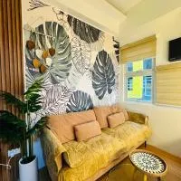Cozy place near pavilion mall, upto 4PAX، فندق في Biñan