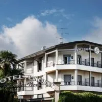 Hotel Lido La Perla Nera, ξενοδοχείο στη Στρέσα