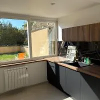 Charmante maison de pierre rénovée a 5min de Charleville-Mézières、Saint-Marceauのホテル