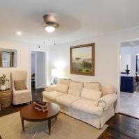 Updated North Greenwood Cottage Less Than 1 Mi to Dtwn!, hotel near Greenwood-Leflore Airport - GWO, Greenwood