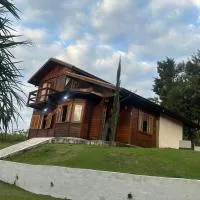 Biju's Little Farm, מלון באיביאונה