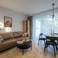 Przytulne Studio Sikorskiego Balkon i Parking by Noclegi Renters, готель у Кельце