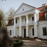 Dwór Słupia, hotel em Zarzecze