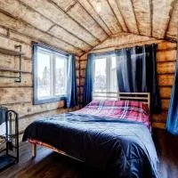Your Cozy Cabin Retreat, hotel a Saint-Rémi-dʼAmherst