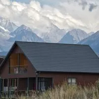 Southlux, hotel sa Tosor