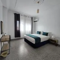 KARAZ Homestay Grand appartement avec rooftop – hotel w mieście Monte ʼArrouit
