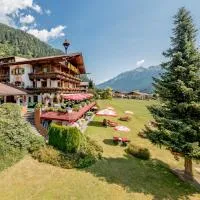 Hotel Almhof, hotel i Neustift im Stubaital