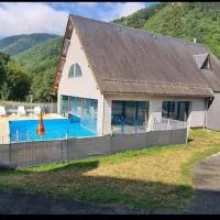 Superbe studio 4 personnes dans résidence propre et calme – hotel w mieście Arreau
