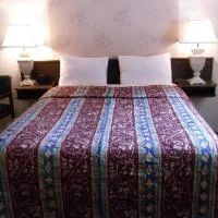 Canyon Alpine Motel, hotel em Boston Bar