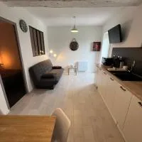 Gîte Les 4 Terres - Maison 1 chambre, hotel en Choussy