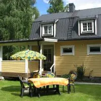 Stuga på Brattmon，希塞里贝克的飯店