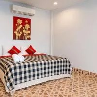 Kamala Orchid Guesthouse, hotel di Pantai Kamala
