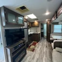 Beautiful RV 15 Min to Downtown Orlando, hotel u Orlandu