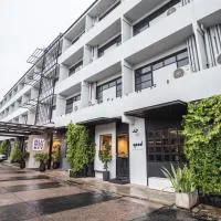 Blu Monkey Hotel Surat Thani, hotel en Surat Thani