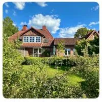 Romantic house in charming village, hotel u gradu 'Schashagen'