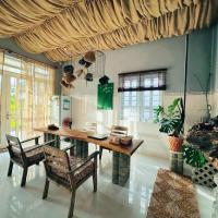 Entire Garden House in Con Dao ! 3BR & 4WC ! Private Yard with Washer & Dryer, hotel in Con Dao