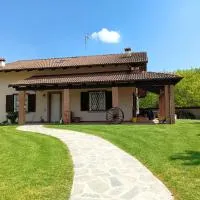 La Fuga Affittacamere, hotelli kohteessa Monticello d'Alba