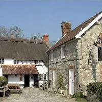 Compasses Inn, hotel sa Tisbury