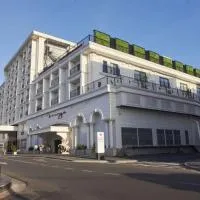 Yogh Hospitality, ξενοδοχείο στο Παραμαρίμπο