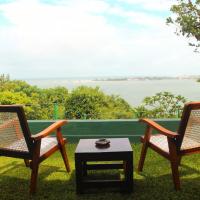 Shore Beach Villa, hotel en Unawatuna