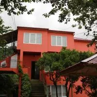 Konstantin House, hotel i Sarpi