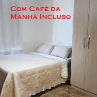 Flat Novo1 - Café, Cama Queen, Ar, Estac e Internet，巴魯埃里的飯店
