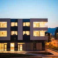 Maistra Select Srebreno Premium Apartments, hotel in Mlini