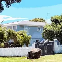 Noni's Art Nest -Hokianga Harbour-Opononi, viešbutis mieste Opononi
